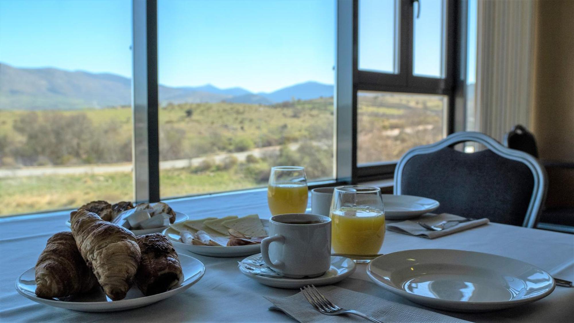 Alda El Espinar Hotel Bagian luar foto