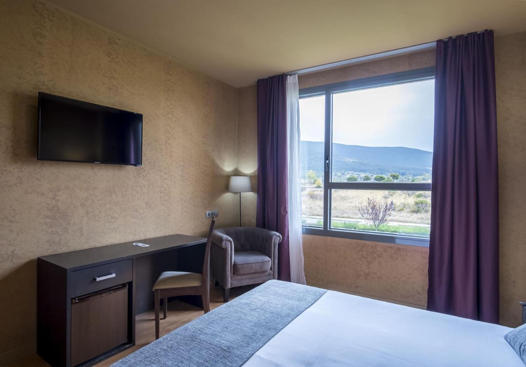 Alda El Espinar Hotel Bagian luar foto