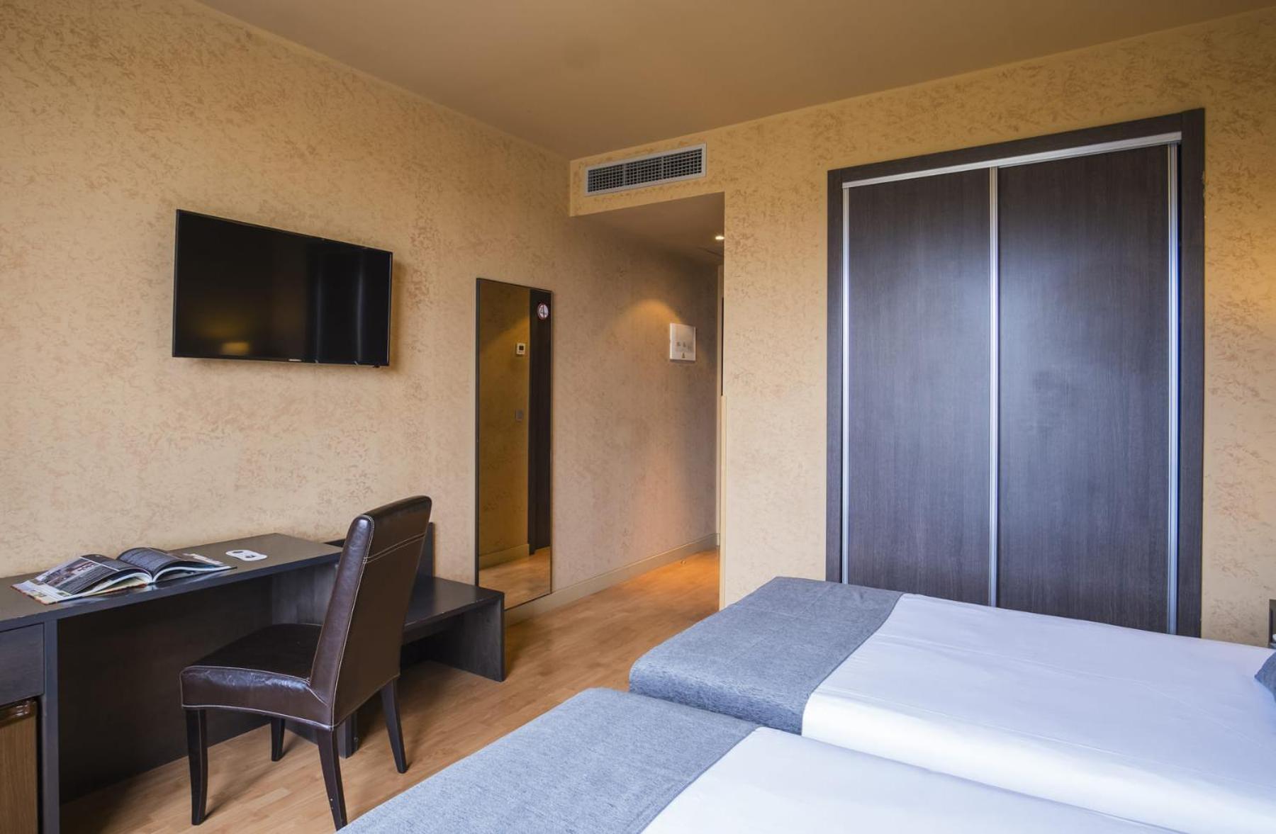 Alda El Espinar Hotel Bagian luar foto